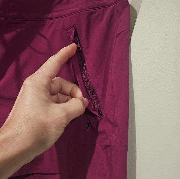 ATHLETA Hudson Boardshort Magenta Shorts 3" Inseam Women’s size 10 - Picture 9 of 10